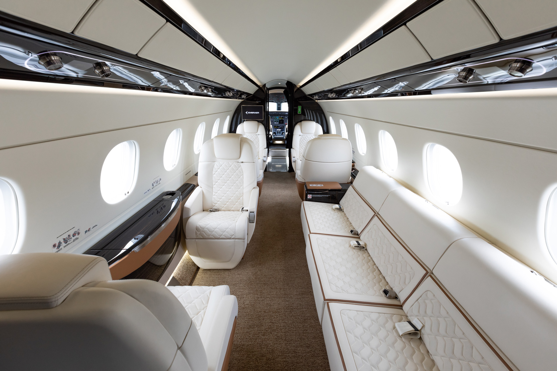 Praetor-600_Interior_web